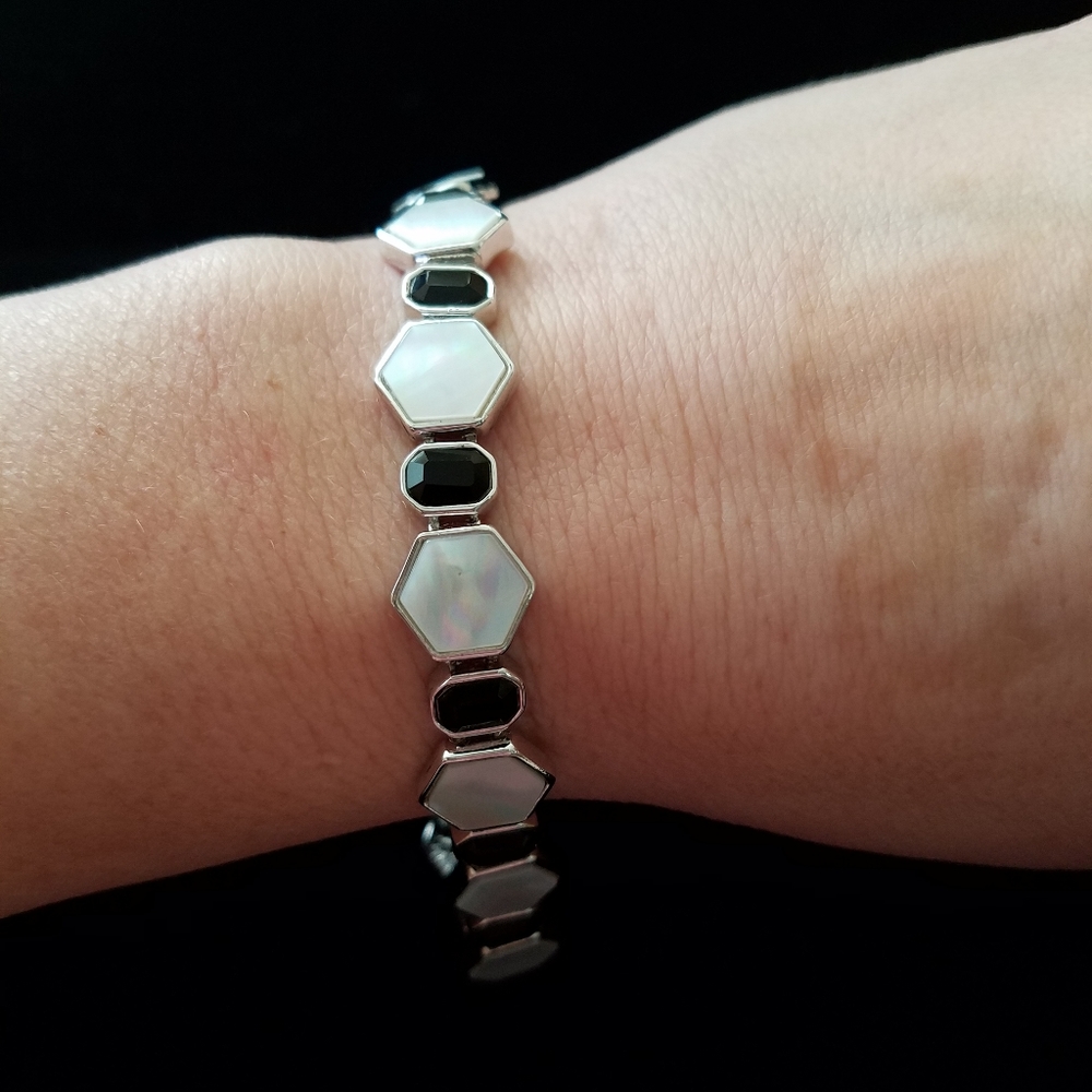 LIA SOPHIA - Mother of pearl & jet black bracelet